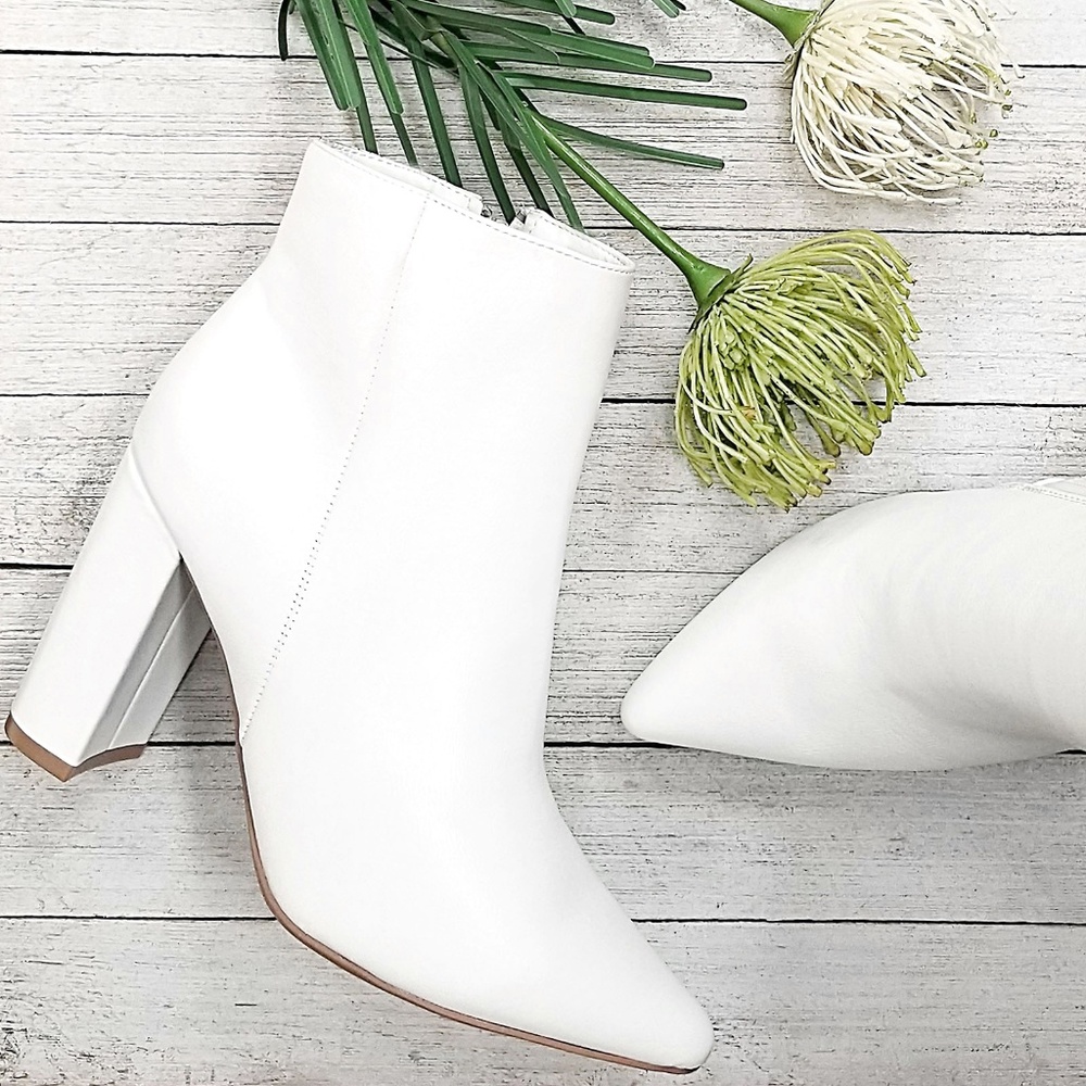 White Chunky Heel Point Toe Boots
